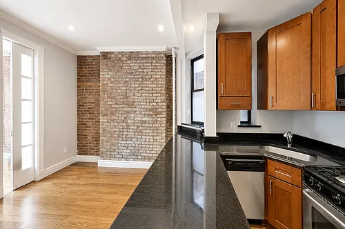 252 Mott St #13 Photo 1