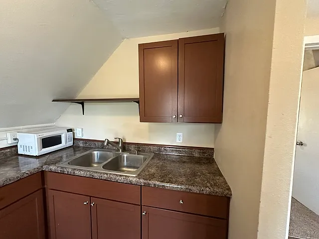 2 bed, 725 sqft, $1,150 — Photo 4
