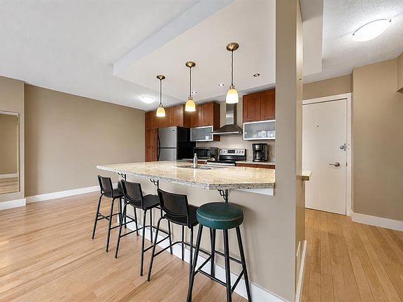 3rd image of 1027 N Cameron Ave SW #408