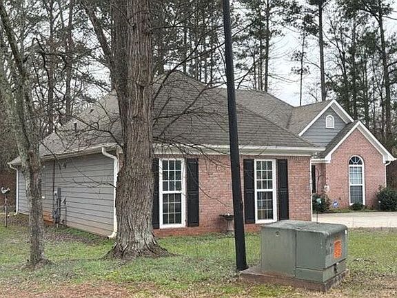 3rd image of 60 Lydia Ct