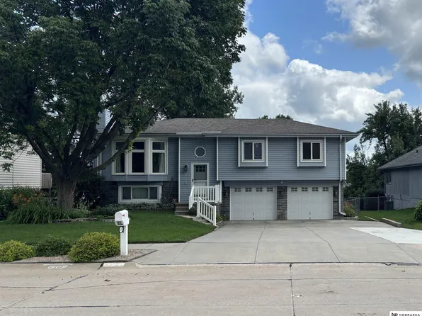 9601 S 10th St, Bellevue, NE 68147