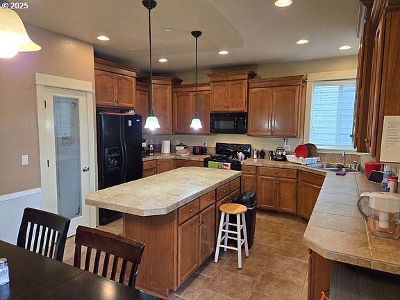 4th image of 5039 SE Briar Ct