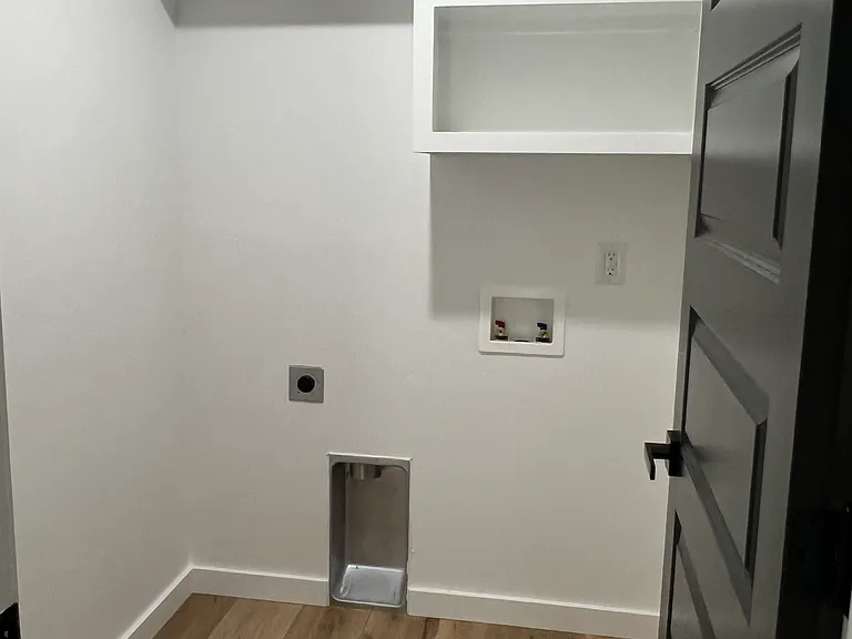 918 N Lewis St — Photo 9