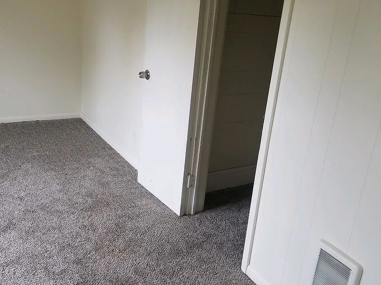 10 N Touchet St #1 — Photo 16