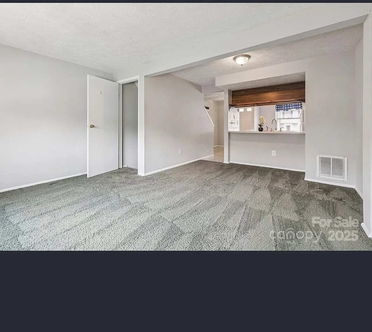 9445 Lexington Cir — Photo 4
