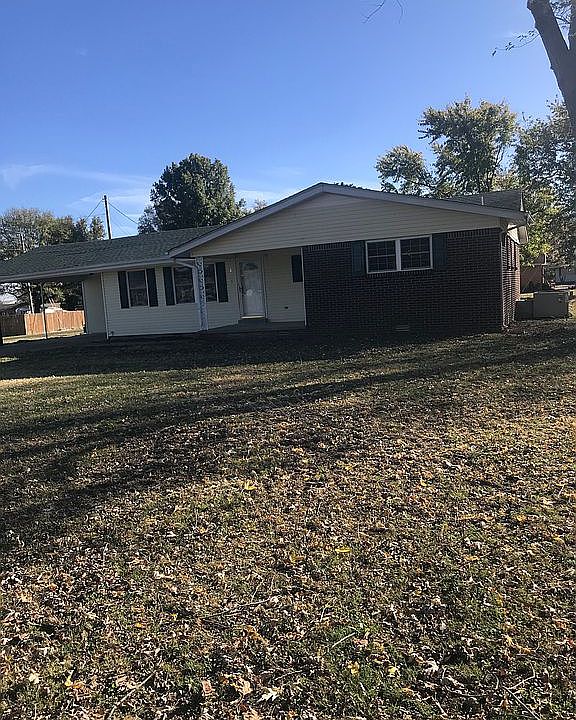 1st image of 813 Foster St