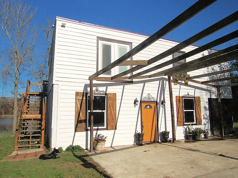 2503 River Crest Dr — Photo 1