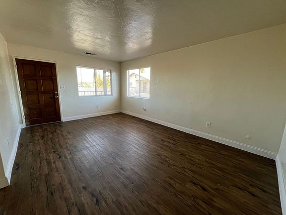 2nd image of 880 Charles Ln #3