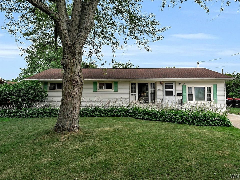1st image of 11 Ashley Dr
