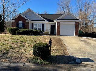 4504 Fox Thorne Dr, Charlotte, NC 28216