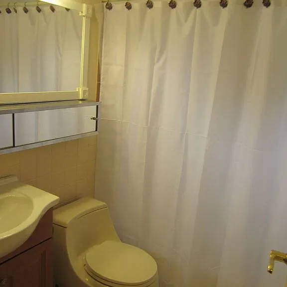 82 Regency Park Dr — Photo 10