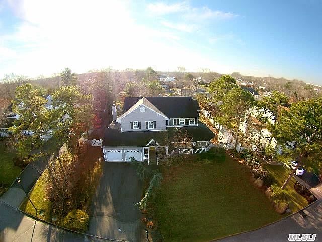 1st image of 10 Ethan Allen Ct