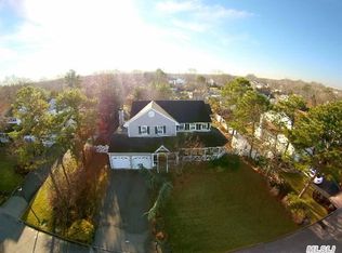 10 Ethan Allen Ct, South Setauket, NY 11720