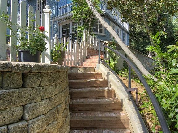 4th image of 678 Alta Vista Dr