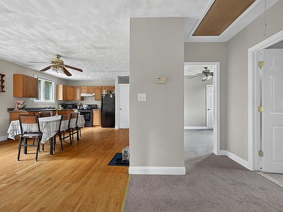 5th image of 52 Boyle Rd