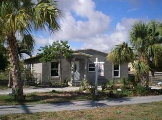 124 SW 10th Ave, Boynton Beach, FL 33435