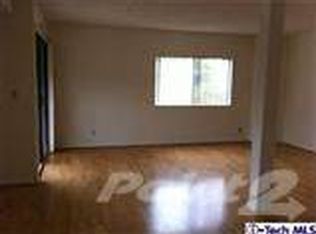 901 Birmingham Rd, Burbank, CA 91504