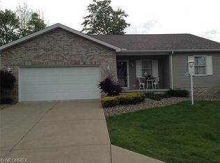 1136 Taylor Ln, Mineral Ridge, OH 44440