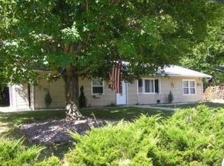 12 Abbey Ln, Foster, RI 02825