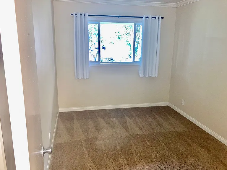 1 Bed/1 Bath Pacific Beach — Photo 7