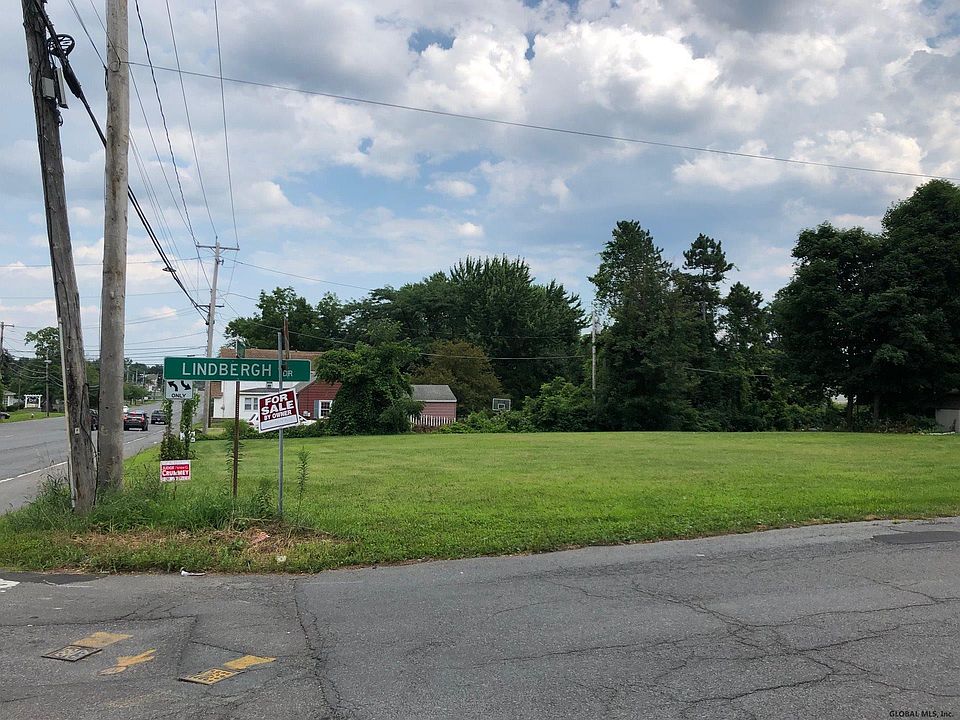2nd image of 2 Lindbergh Dr