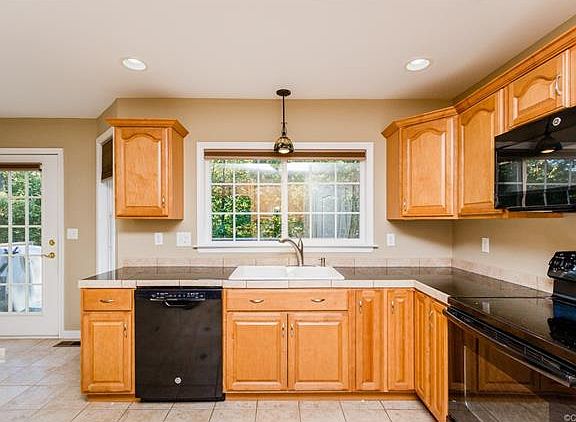 3rd image of 4411 Briarwick Dr