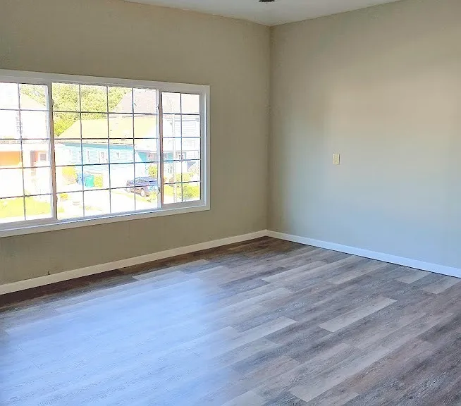550 Busti Ave #2 — Photo 3