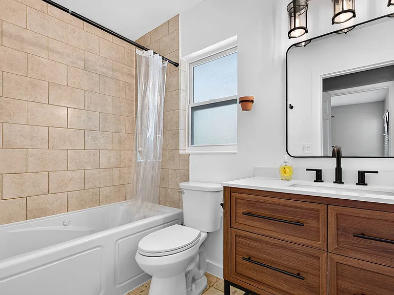 1521 San Roy Dr — Photo 21