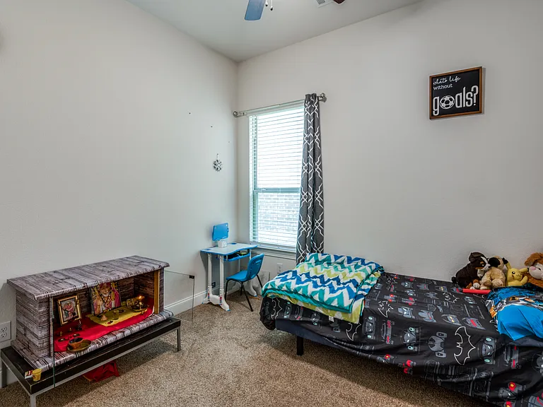 462 Steele St — Photo 13