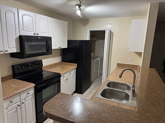 4th image of 1400 Gandy Blvd N Unit 1309