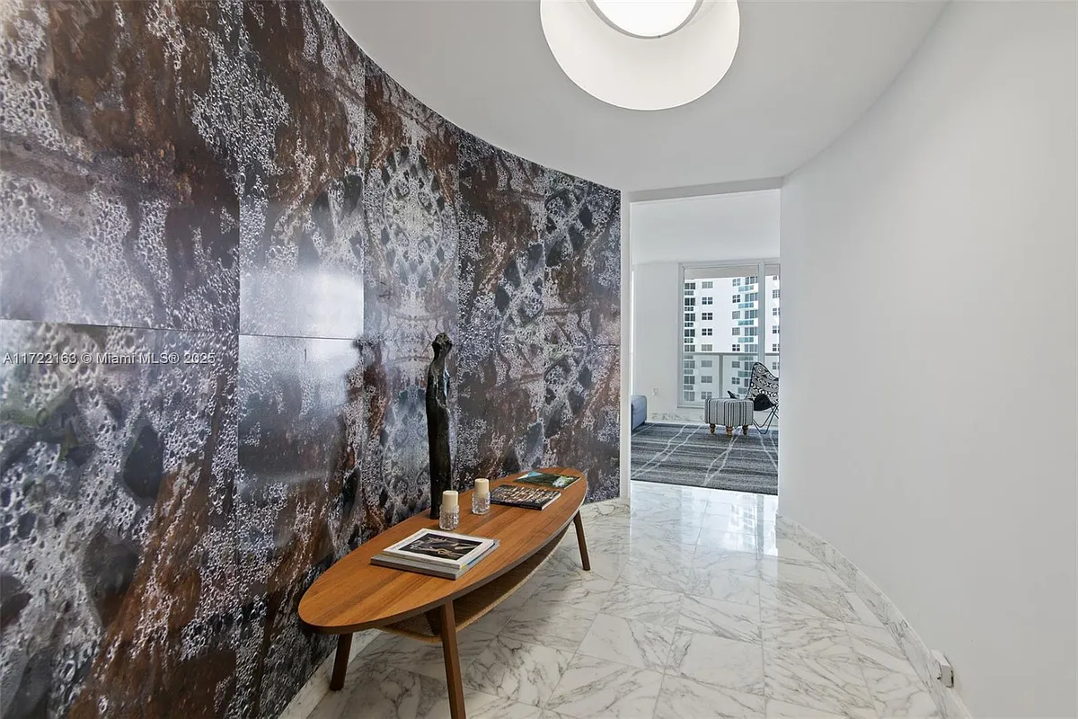 Photo 2 of 29 - 2751 S Ocean Dr #505N - Hollywood, FL Building Photo - 2751 S Ocean Dr #505N