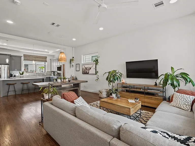 1739 Eado Point Ln — Photo 13