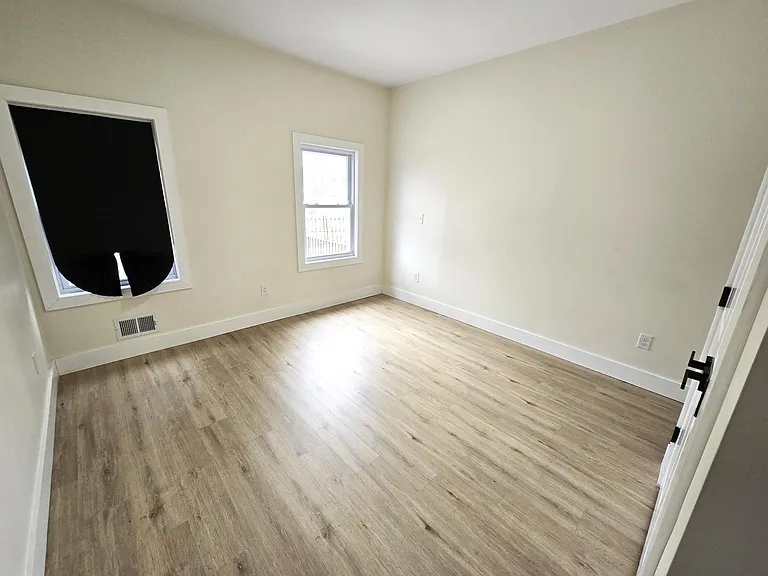13 Edwin Pl #1 — Photo 7