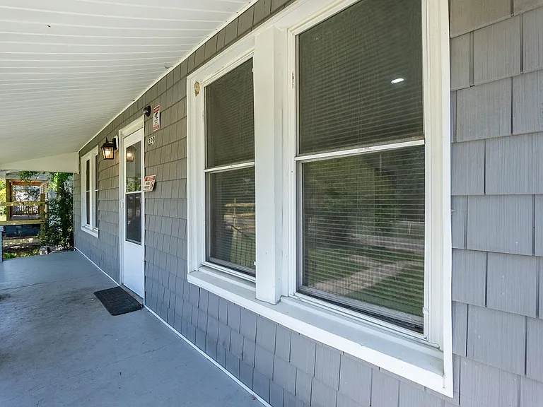 229 Lowry St — Photo 8