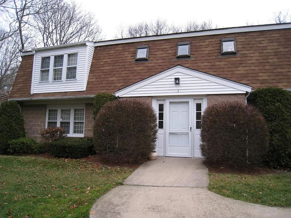 9 Pleasant Park Ave Hyannis, MA, 02601 Apartments for Rent Zillow