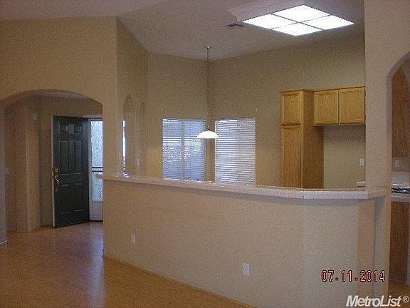 5th image of 718 Diamond Glen Cir