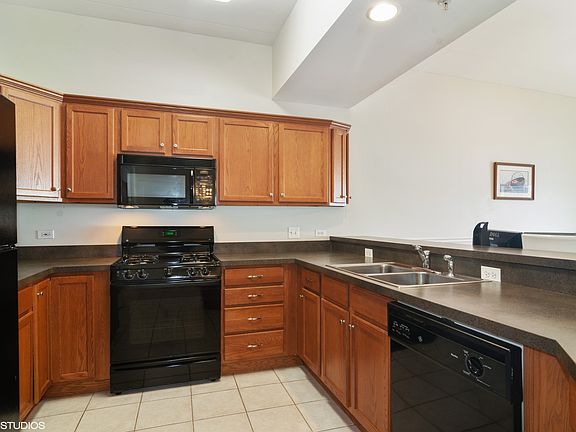 3rd image of 245 W Johnson St Unit 104