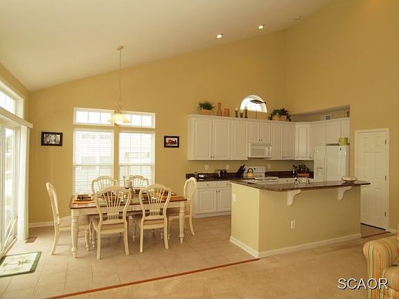 4th image of 37930 Bayview Cir E