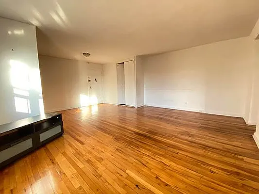 Rented by Queens Apartments Realty LLC | media 5