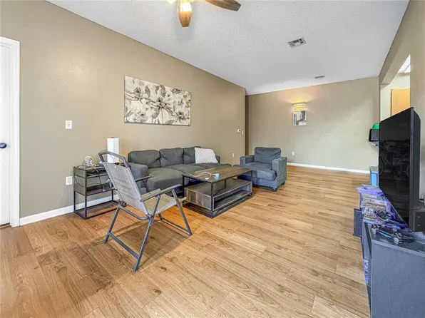 2200 Classen Blvd APT 6115, Norman, OK 73071