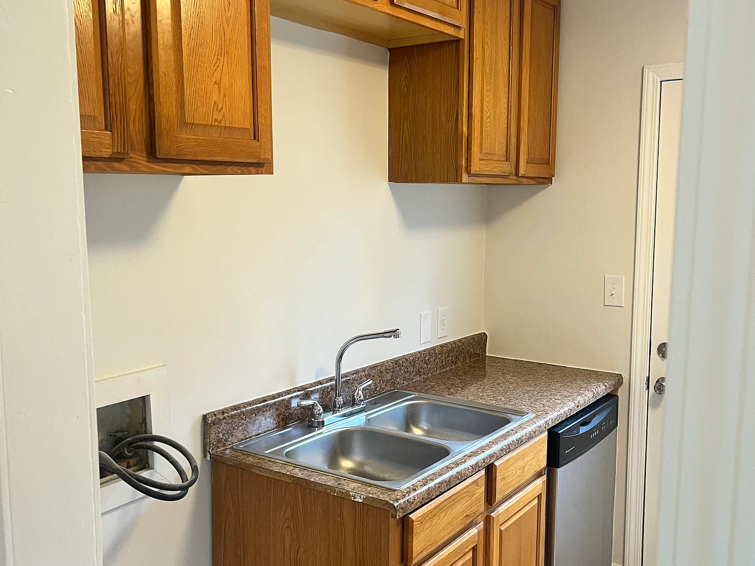 2 bed, 900 sqft, $1,065 — Photo 3