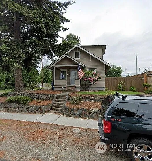 3704 N Huson Street photo 1