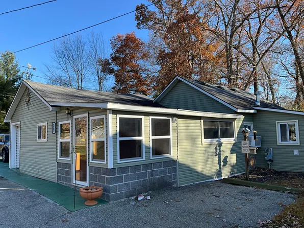 8802 66th St SE, Alto, MI 49302