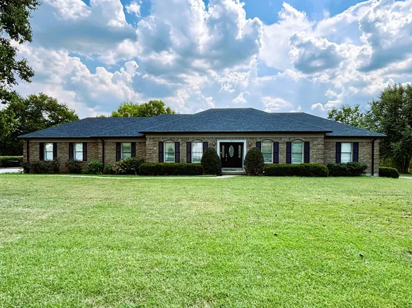 135 Brookside Dr, Springfield, KY 40069