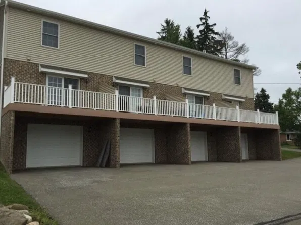 2928 Lena Ct, Erie, PA 16506