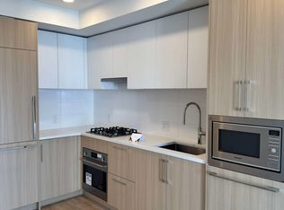 9675 King George Blvd #2008, Surrey, BC V3T 2V3