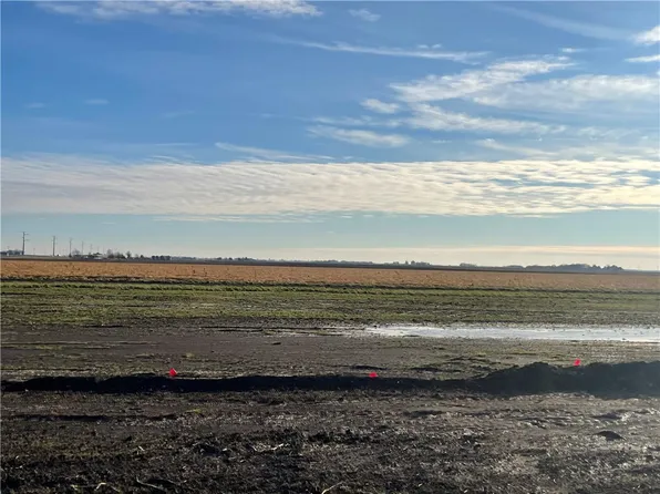 6 Baxmeyer Ln, Assumption, IL 62510