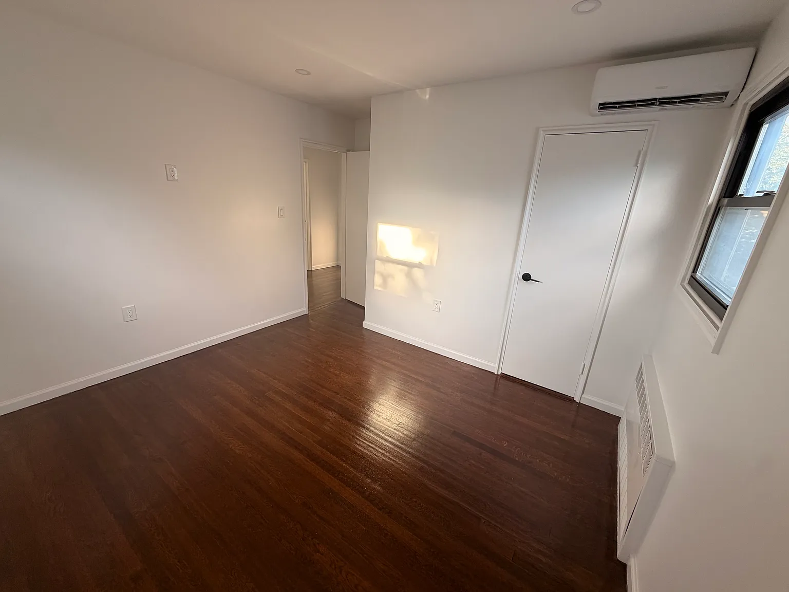3 bed, $3,500 — Photo 2