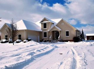 8978 S Duck Crk, Berlin Center, OH 44401