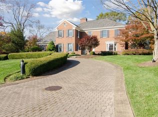 1481 Hollow Tree Dr, Pittsburgh, PA 15241